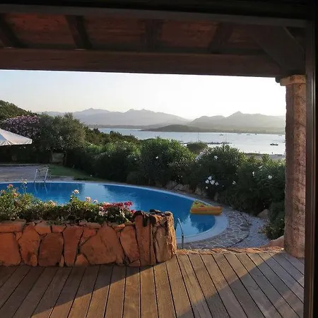 Casa vacanze Salina Bamba Sleeps 12 Pool Air Con Capo Coda Cavallo